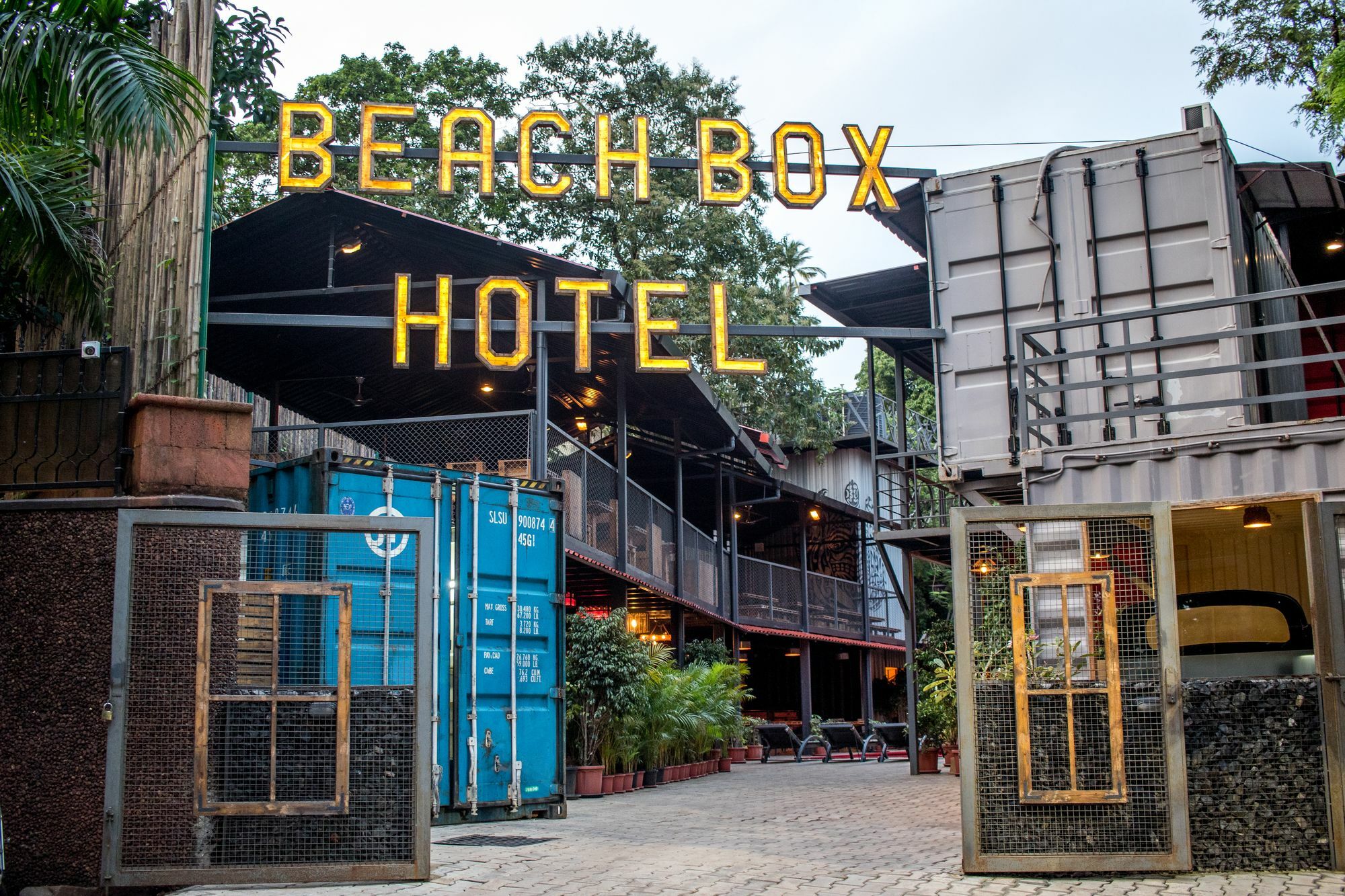 Beach Box Hotel Baga Gosavvy Collection Exteriér fotografie